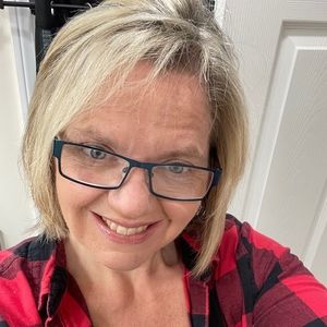 Meet your Posher, Deb